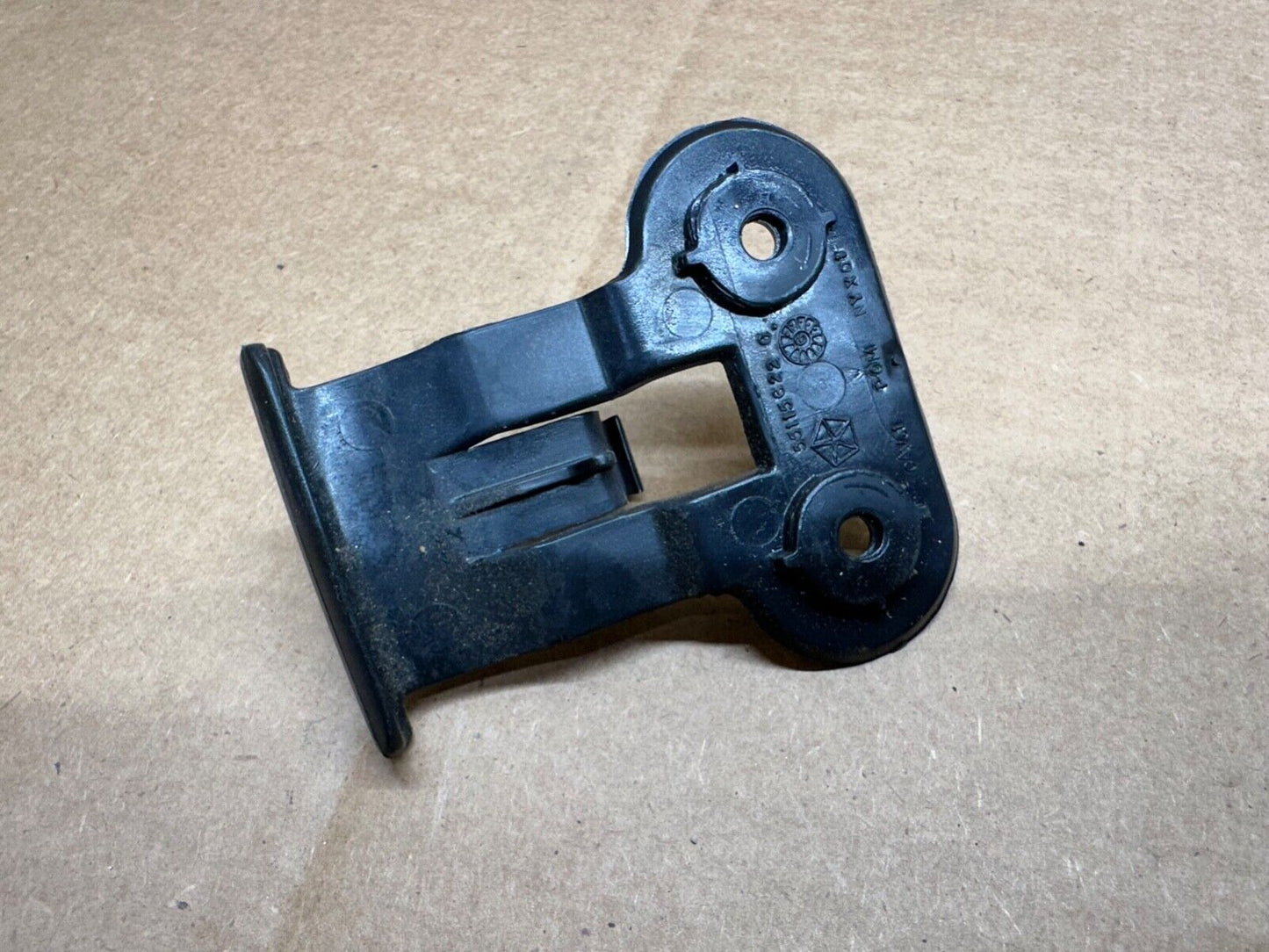 97-01 Jeep Cherokee XJ OEM Center Console Armrest Lid Latch Catch Factory Nice