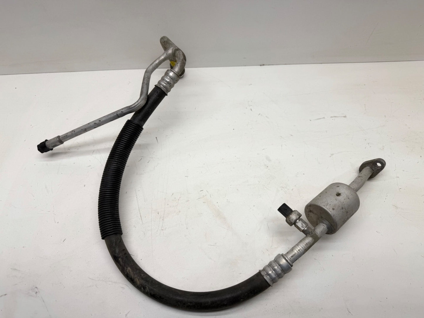 2011-2016 FORD F350 SD F250 SD A/C AIR CONDITIONING DISCHARGE HOSE LINE OEM 6.2L