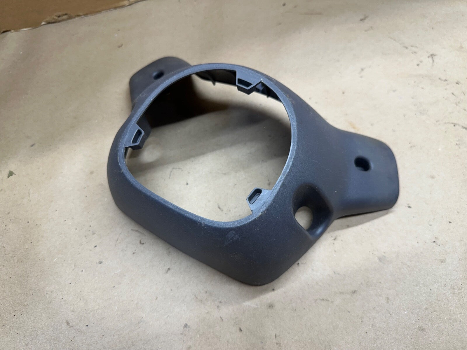 97-02 Jeep Wrangler TJ Steering Wheel Bottom Trim Plastic 5gl44trmaa XJ Cherokee