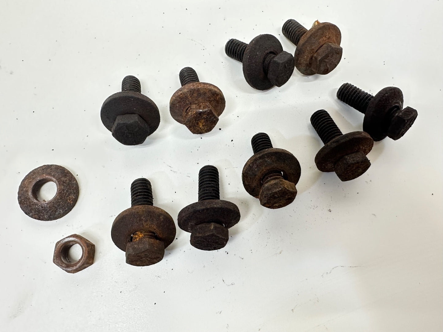 Jeep TJ Wrangler 4.0 Six Cylinder Intake Exhaust Manifold Bolts Bolt YJ 4.2 L OE