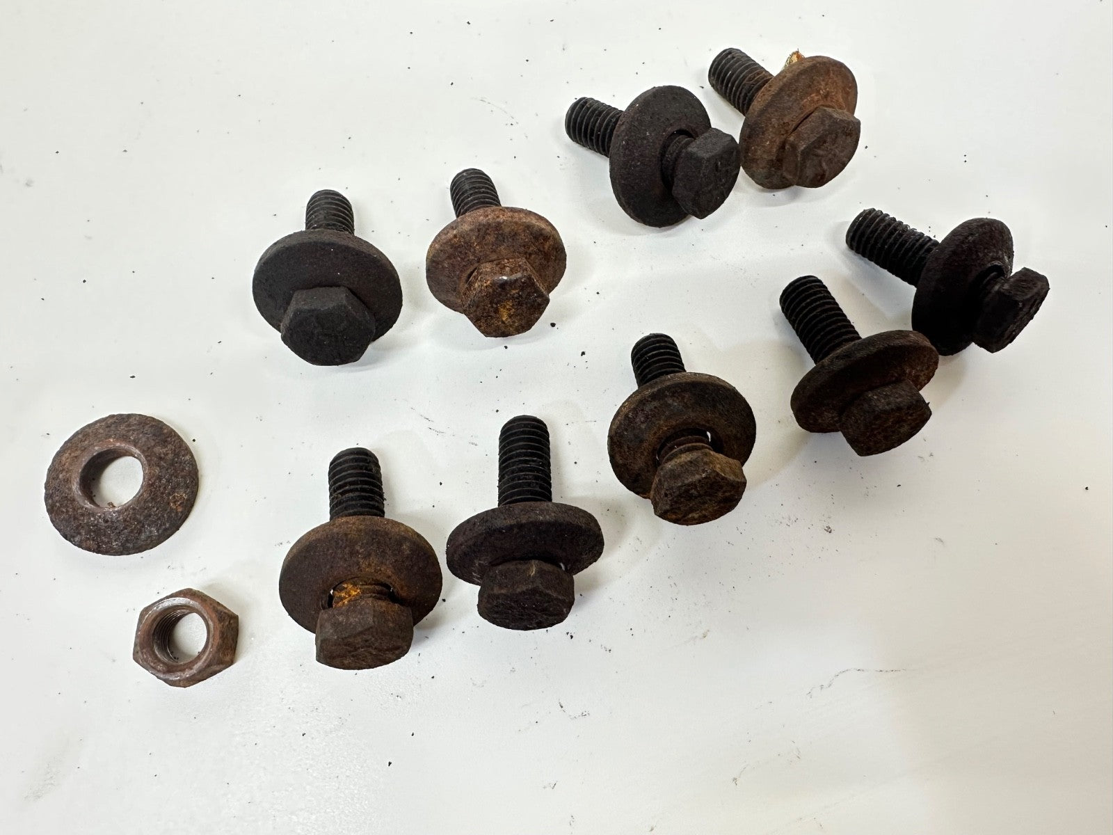 Jeep TJ Wrangler 4.0 Six Cylinder Intake Exhaust Manifold Bolts Bolt YJ 4.2 L OE