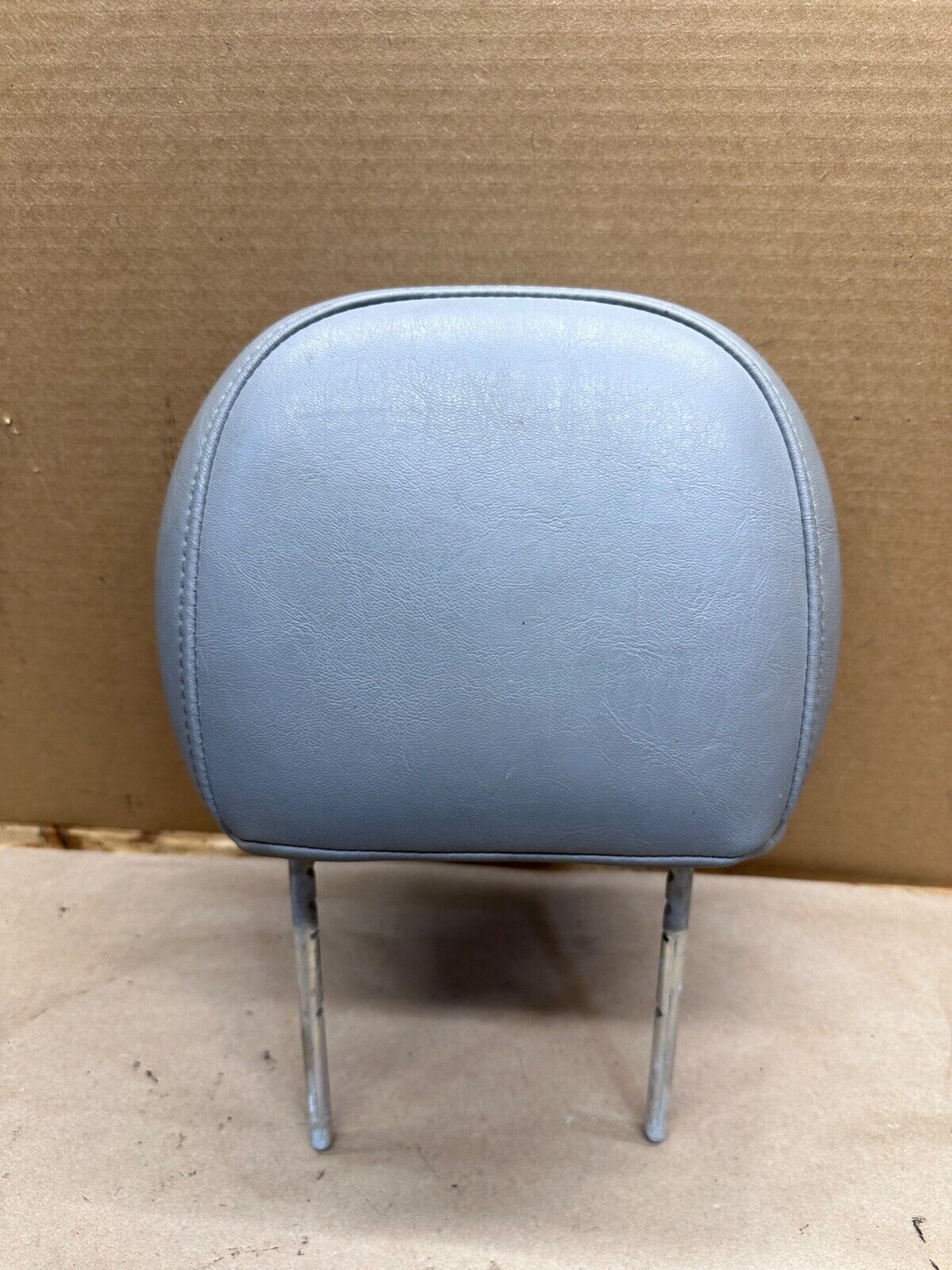 02-07 Jeep Liberty RH LH Front Headrest Gray Leather Grey Left Right Head Rest