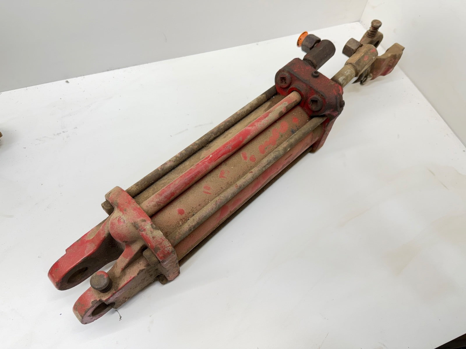 Farmall International 300 330 350 IH Tractor Three Point Hydraulic Cylinder Ram