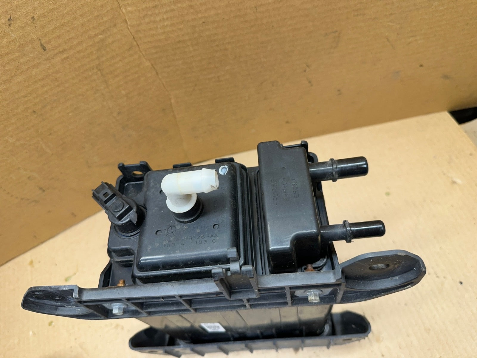 2013 FORD E150 VAPOR CHARCOAL CANISTER 9U5A-9D653-AB OEM Econoline Van Plastic