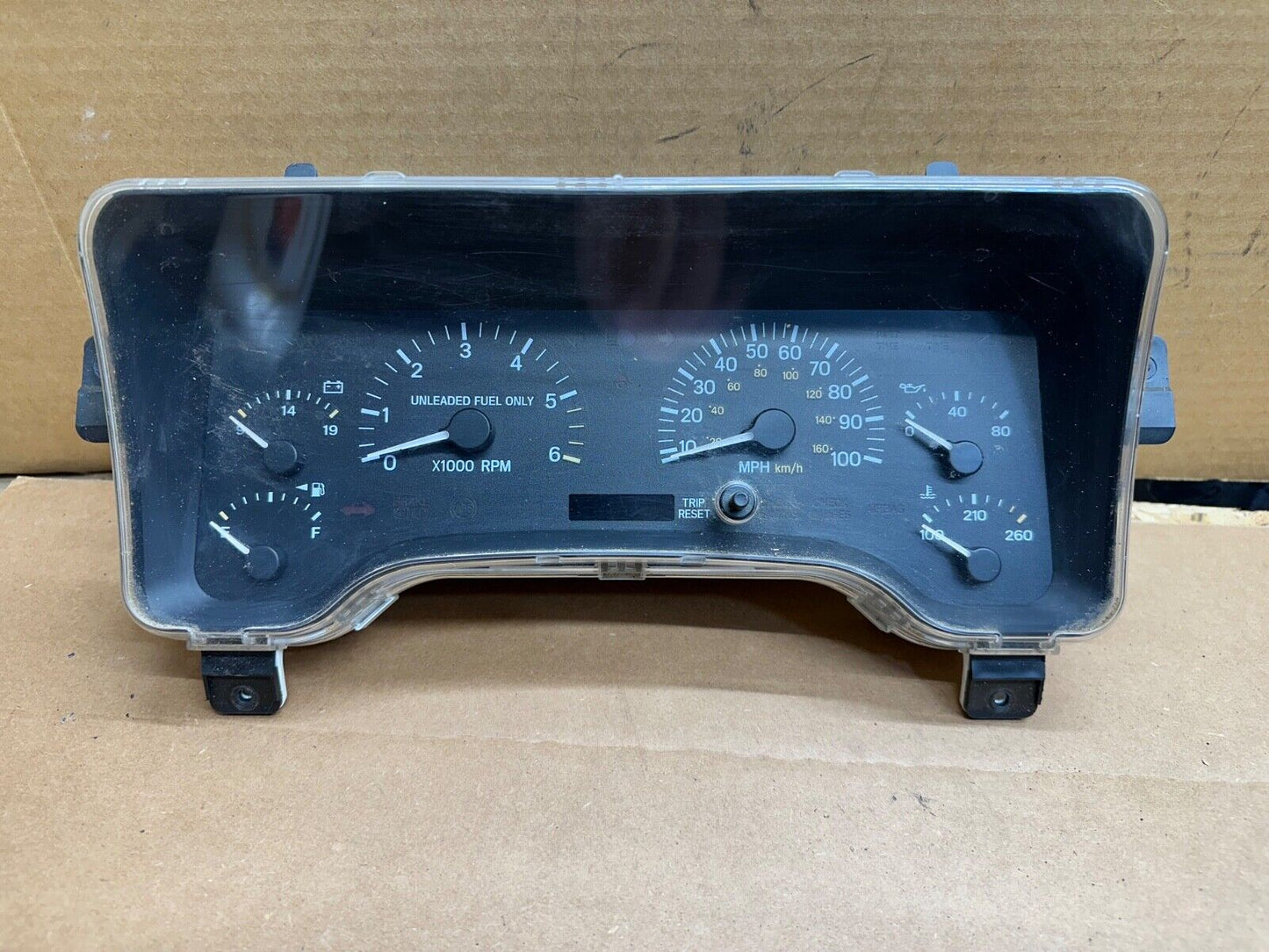 97-01 Jeep Cherokee XJ SPEEDOMETER CLUSTER -YOUR MILES- Panel Gauge Instrument