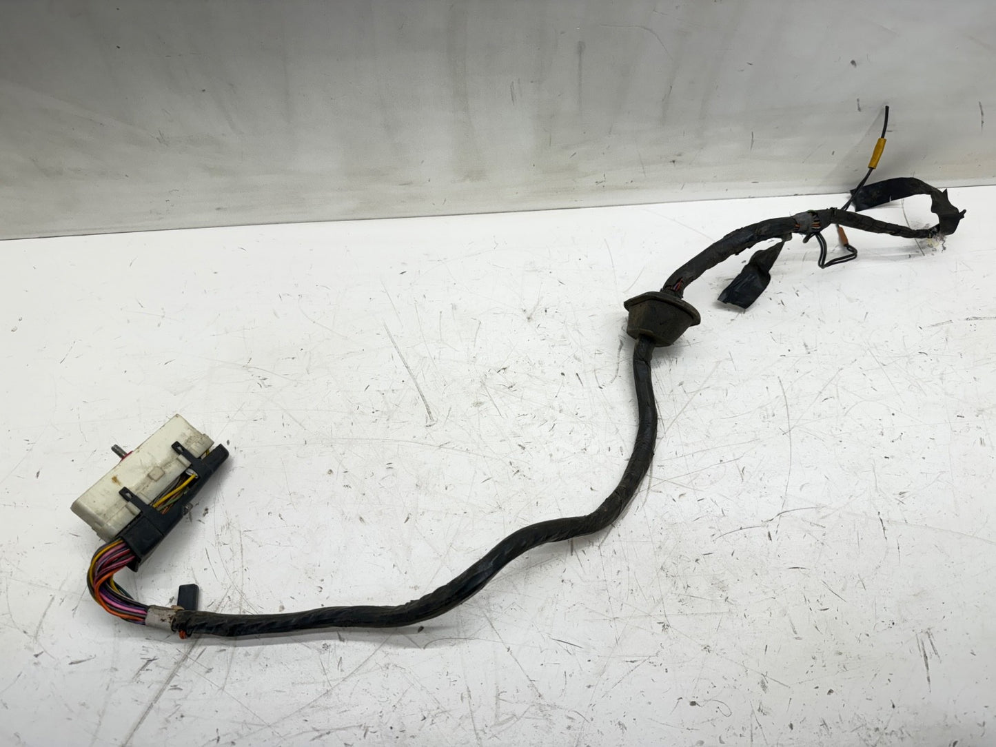 87-91 Jeep Wrangler YJ ECU PCM Wiring Connector Plug Pigtail Wire Wiring OEM