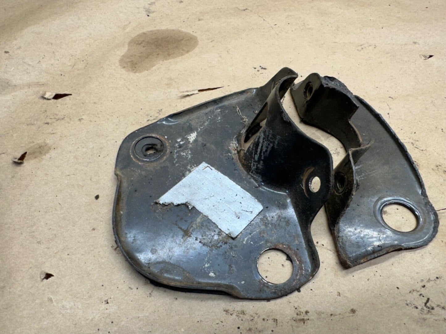 87-95 Jeep Wrangler YJ Firewall Lower Steering Column Mounting Bracket Mount OEM