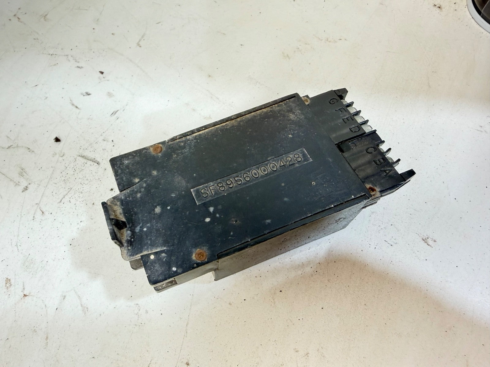 1987-1990 Wrangler YJ Intermittent Wiper Relay Delay Module Box OEM SF8956000428