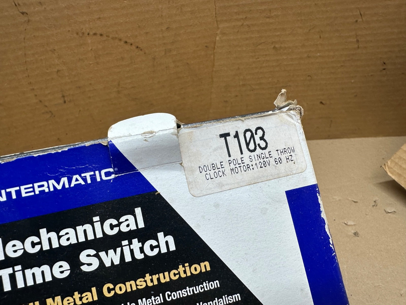 Intermatic T103 DPST 24-Hour Mechanical Time Switch 120 VAC 40 Amp New Old Stock
