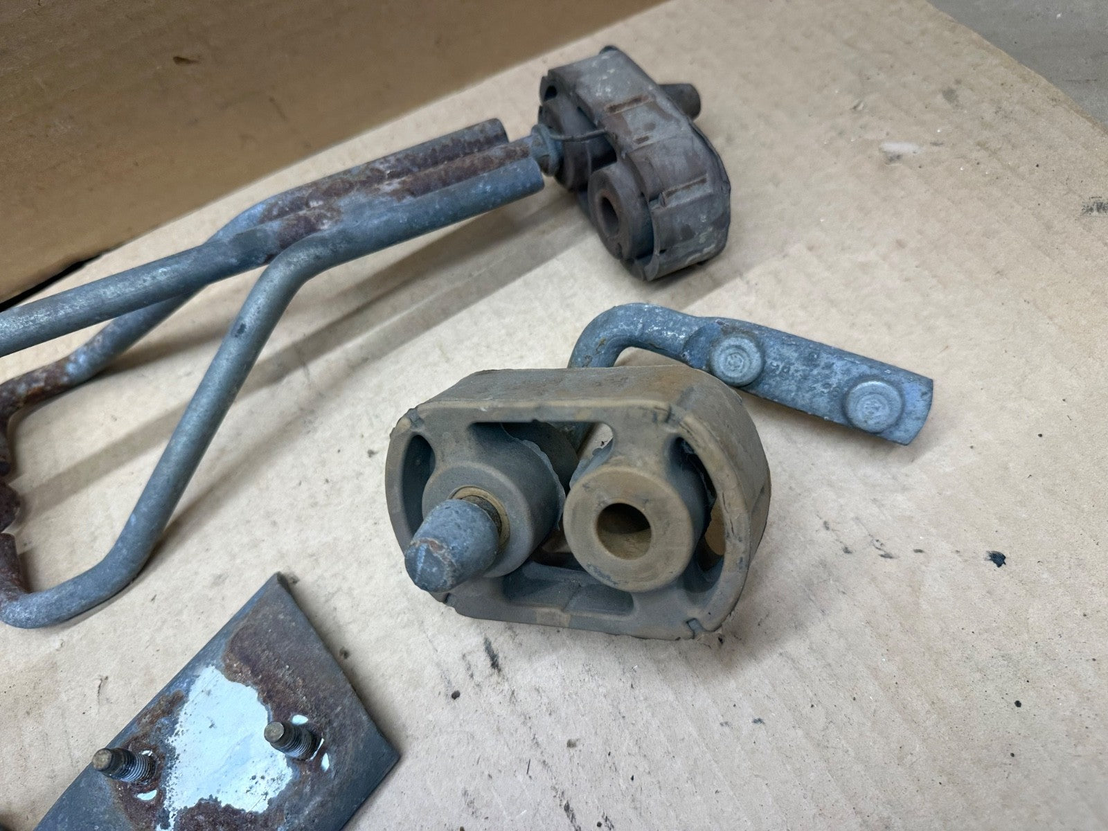 08-14 Ford Econoline E-150 5.4 4.6 L Exhaust Mount Hanger Set of 3 e250 E350 OEM
