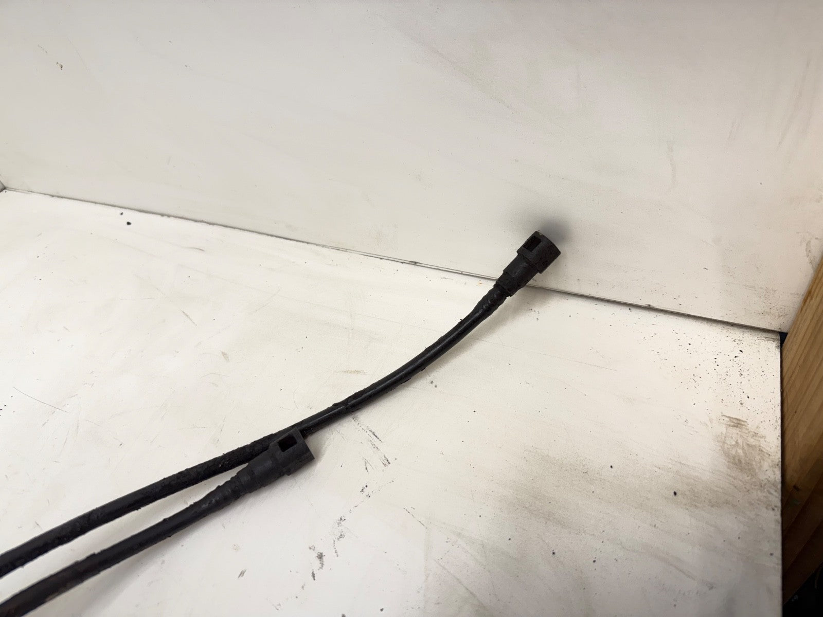 Jeep Cherokee XJ 91-95 4.0 L Stainless Steel Fuel Line Engine to Frame Rail OEM