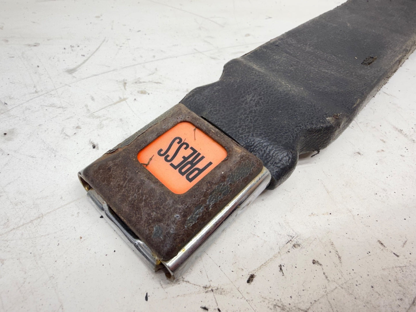 Jeep Wrangler YJ 87-90 Driver Left Side Female Seat Belt Buckle OEM Seatbelt OE
