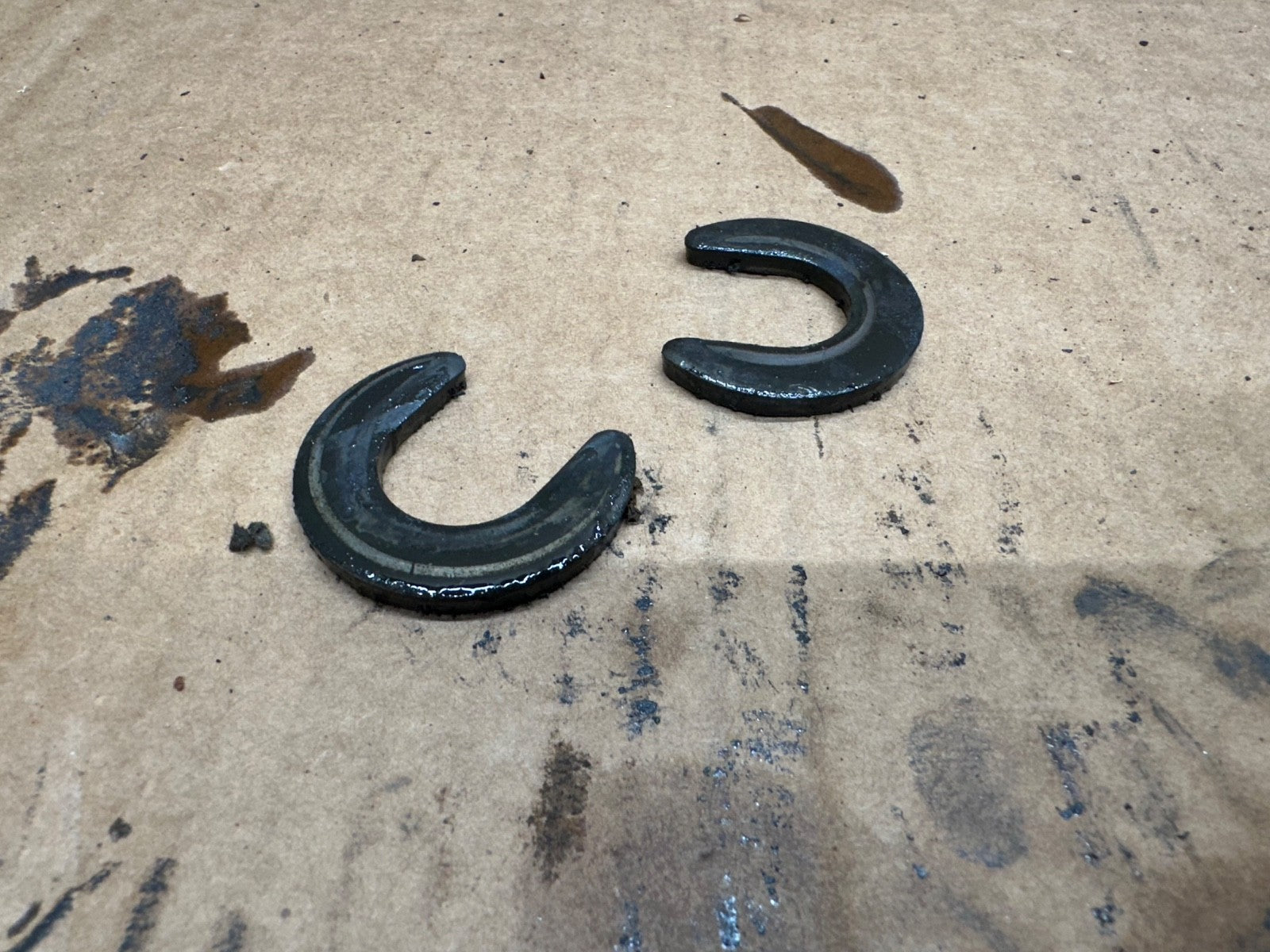 Ford 8.8 Rear Axle Shaft C Retaining Clip OEM Retainer F150 C-Clip Explorer 8.8"
