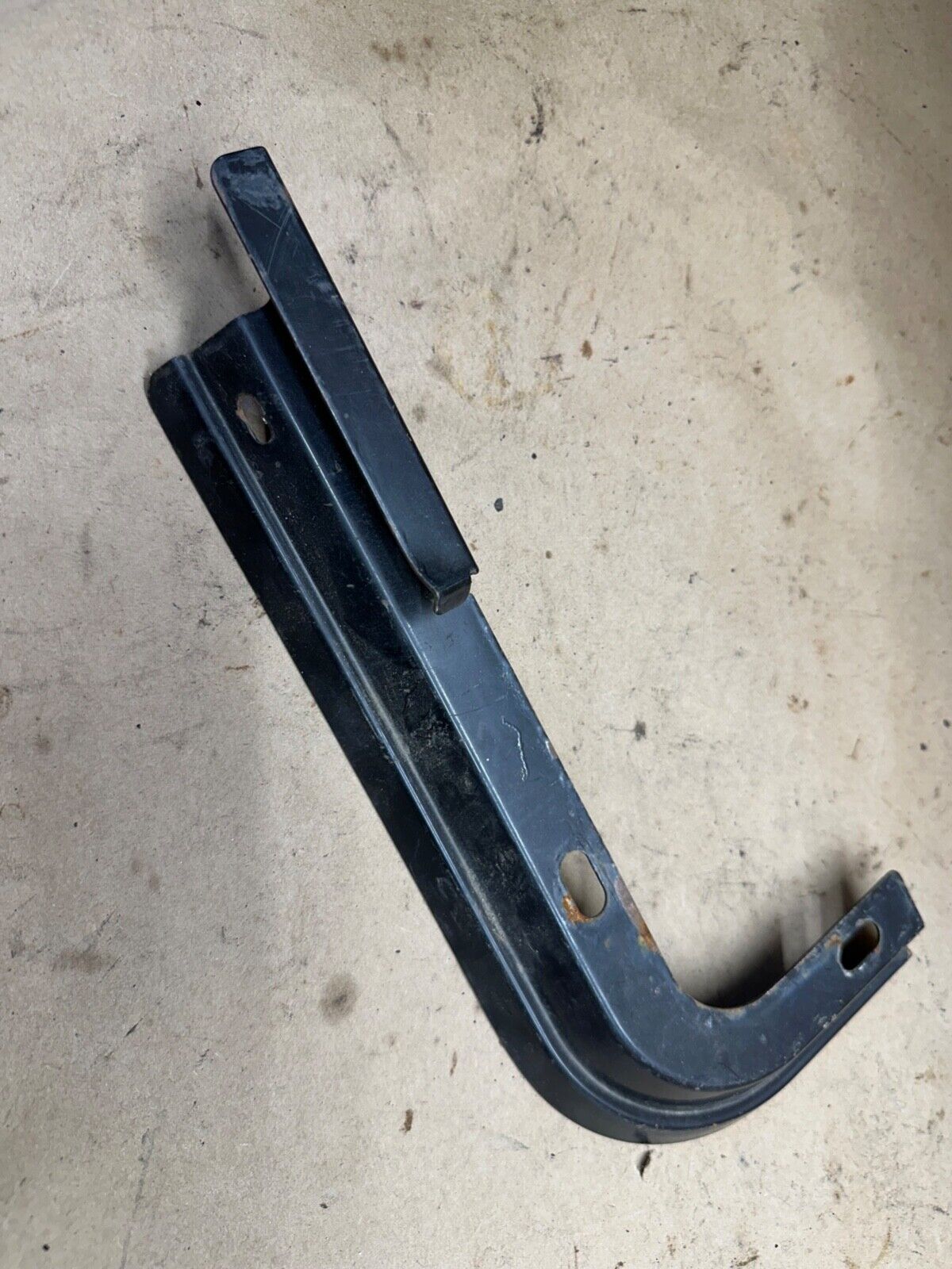 76-06 Jeep Wrangler Soft Top Rear Corner Track YJ Corner Trim Bracket Right RR