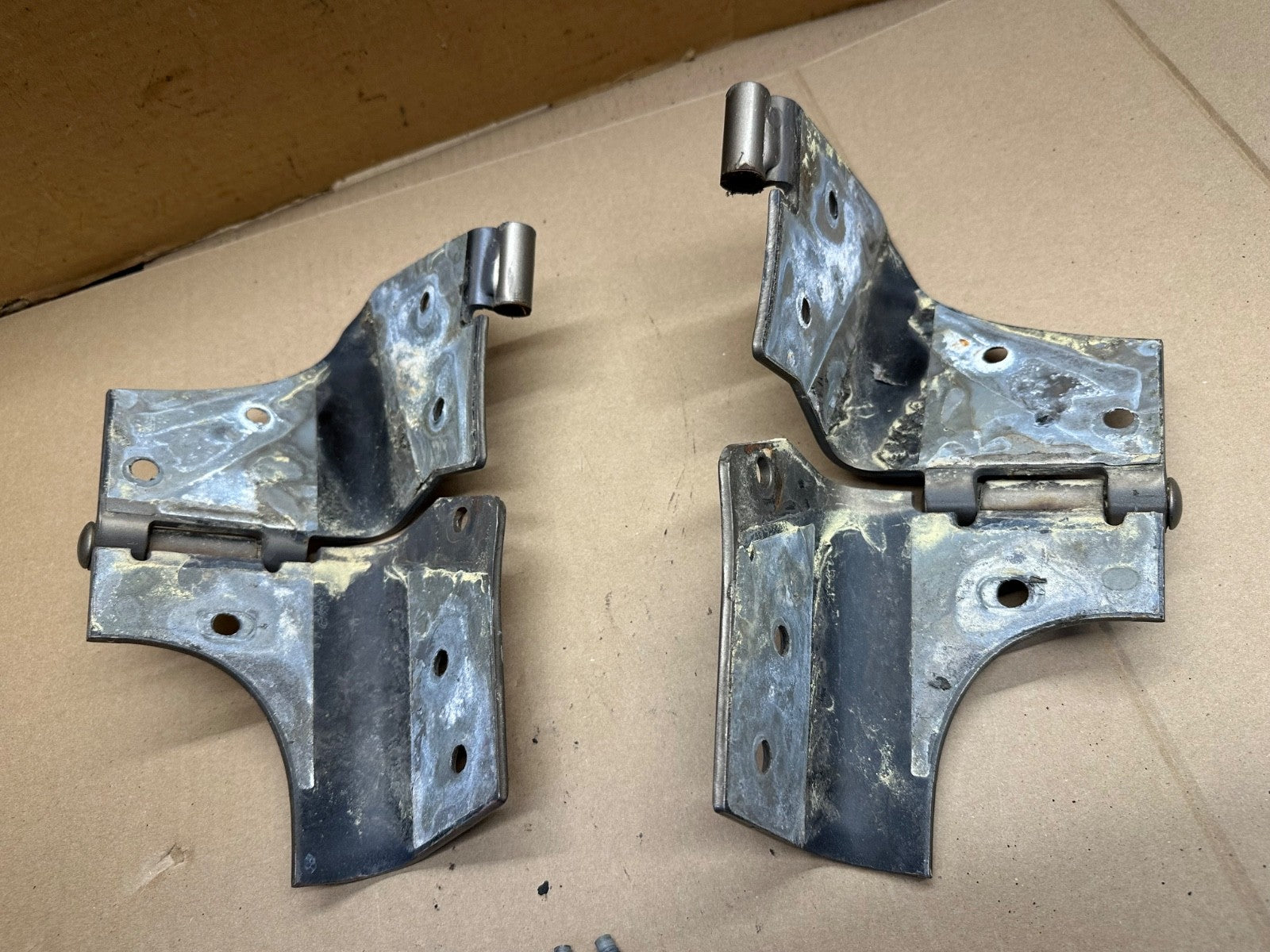 97-06 Jeep TJ Wrangler OEM Windshield Hinges Pair PJC Light Khaki Factory Bolts