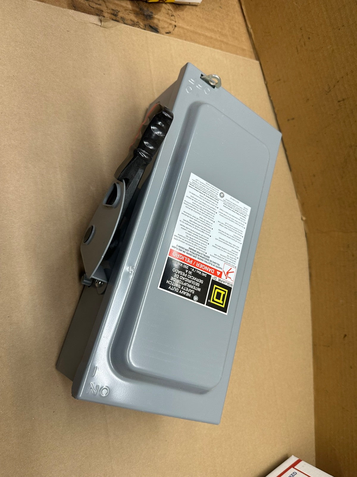 New Square D H221NRB Disconnect 30 Amp 240V 2P 3W 3R Rainproof Fusible