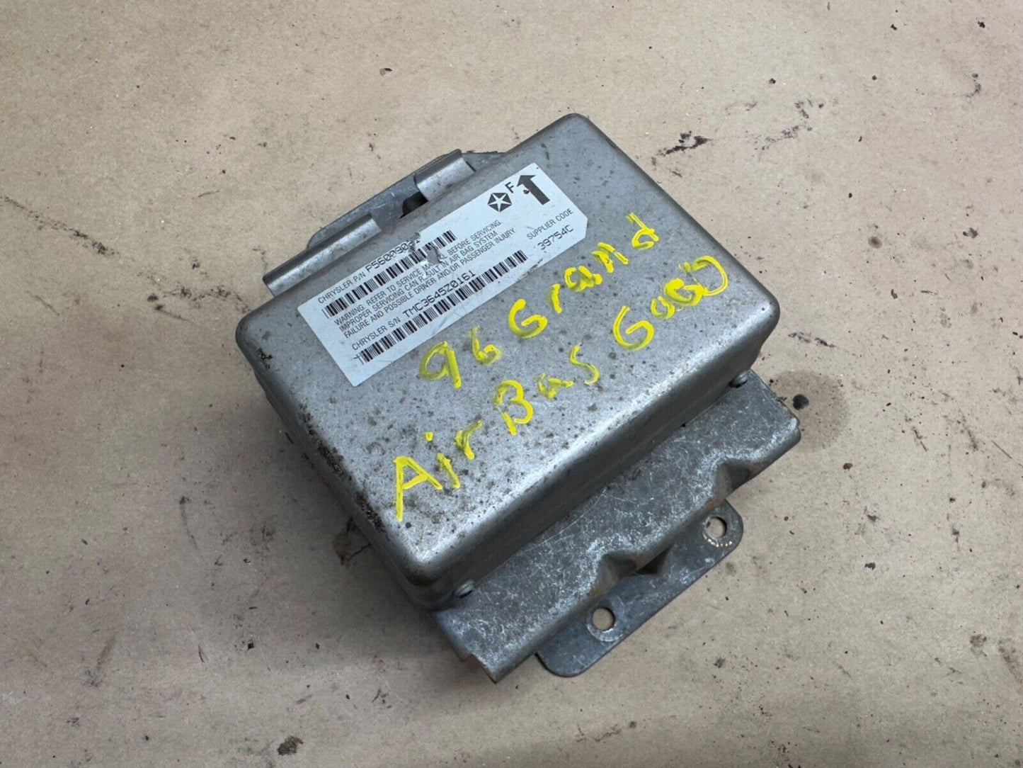 96 1996 Jeep Grand Cherokee ZJ Control Box P56009021 OEM Factory 56009021