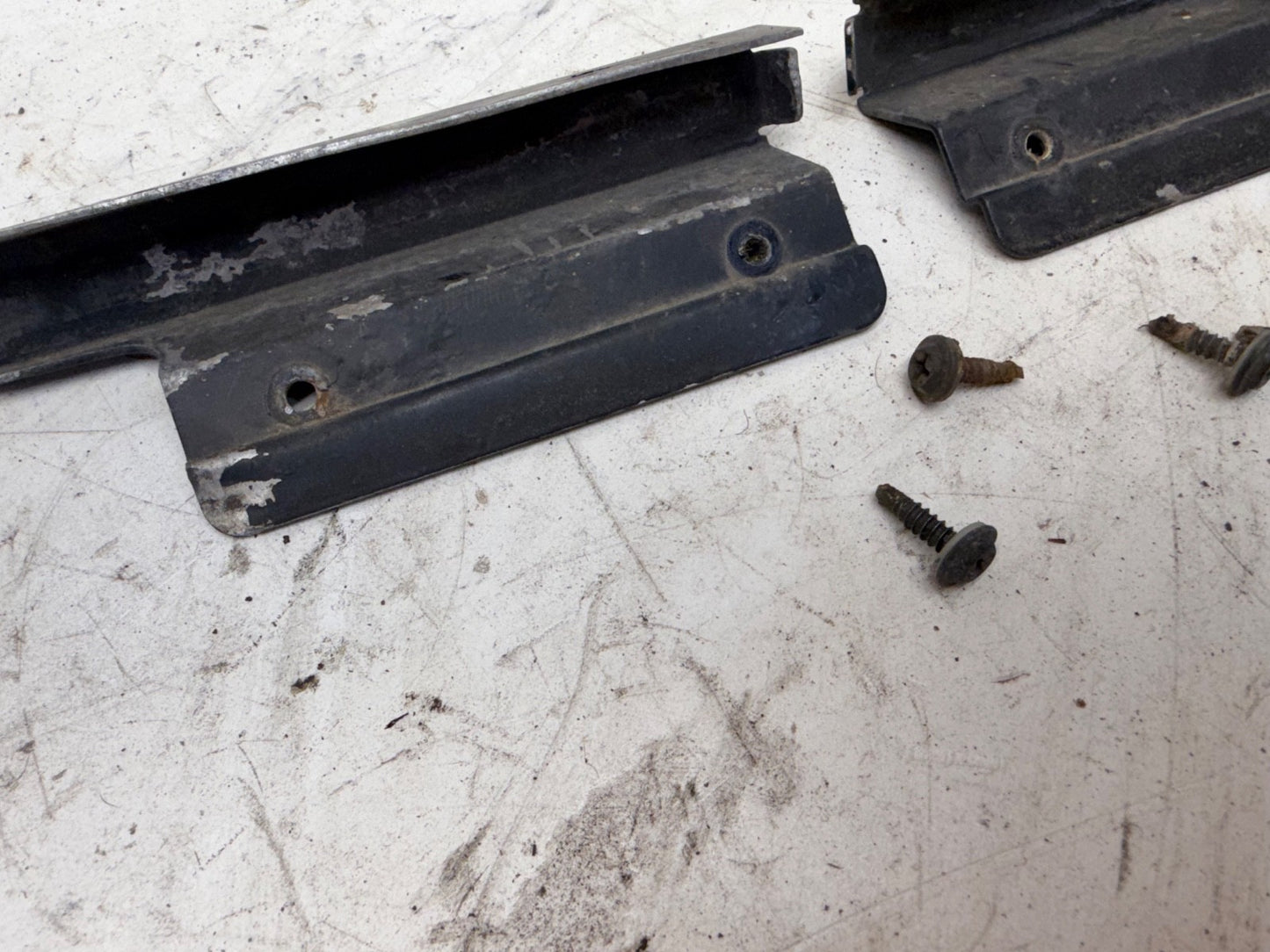 1997-2006 Jeep Wrangler TJ OEM Rear Soft Top Window Tailgate Bar Body Brackets