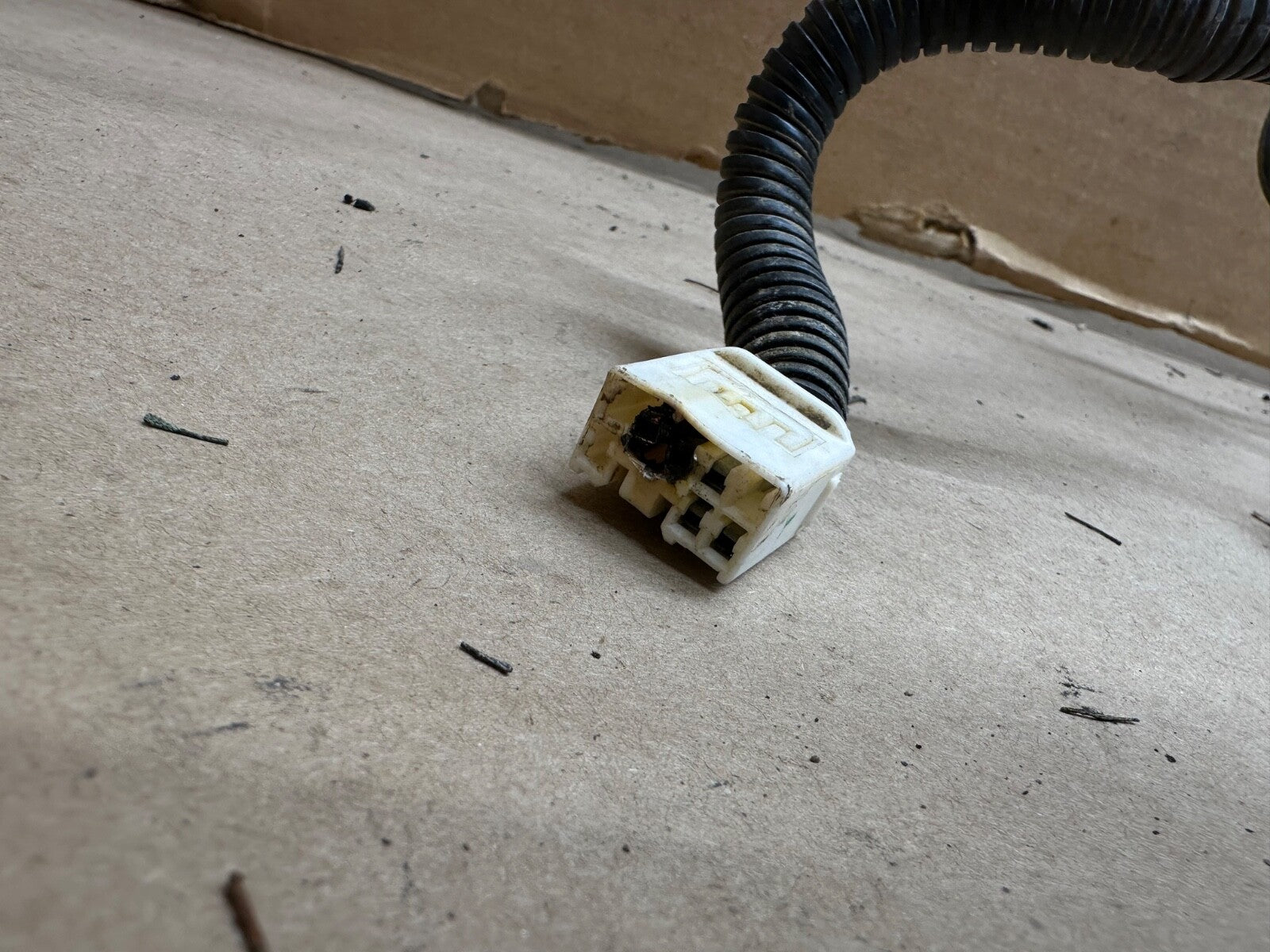 97-01 Jeep Cherokee XJ Tail Light Wiring Harness Left or Right Plug -READ AD-