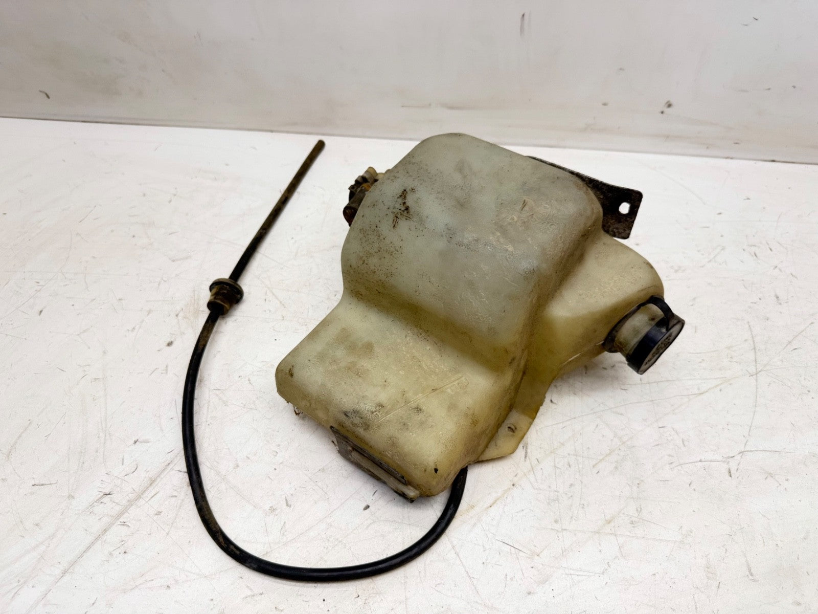 87-90 Jeep YJ Windshield Washer Fluid Reservoir Bottle plastic Tank Wrangler OEM