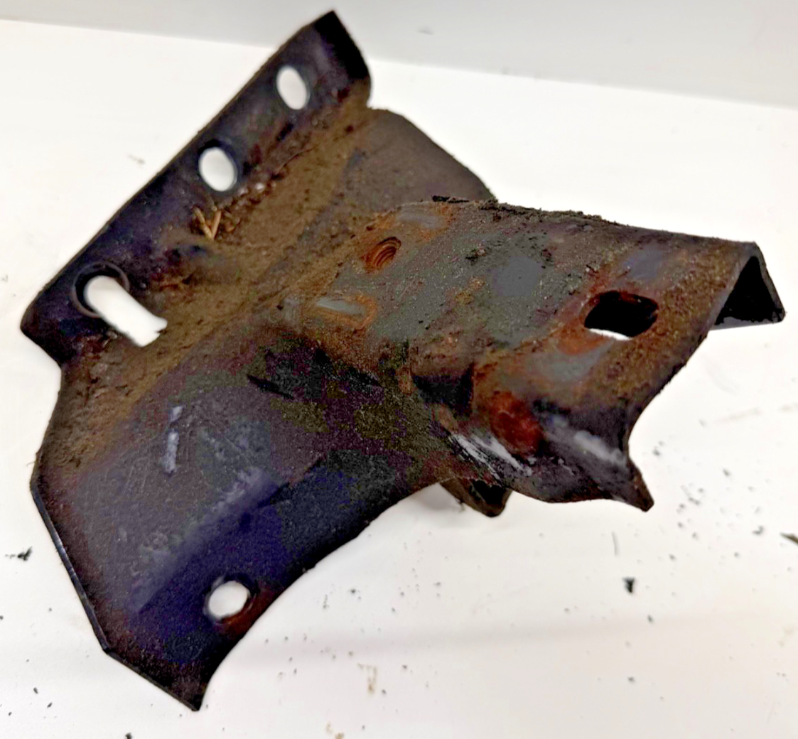 Jeep Cherokee XJ 87-01 4.0 L 6 Cyl Driver Frame Engine Motor Mount Bracket 4.0L