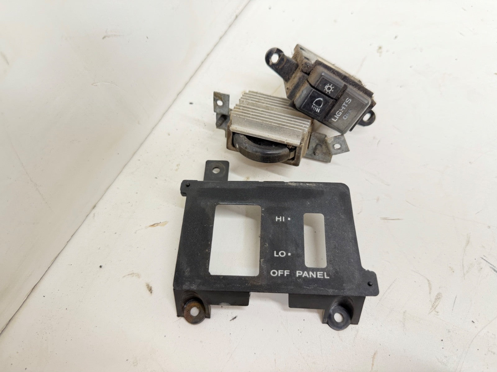 87-95 Jeep Wrangler YJ Headlight Dimmer Switch Trim Bezel Dash Head Light Panel