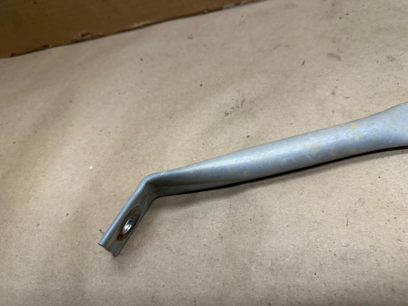 2007-2011 Ford Crown Victoria Left Front Fender Support Bracket Brace OEM Vic LF