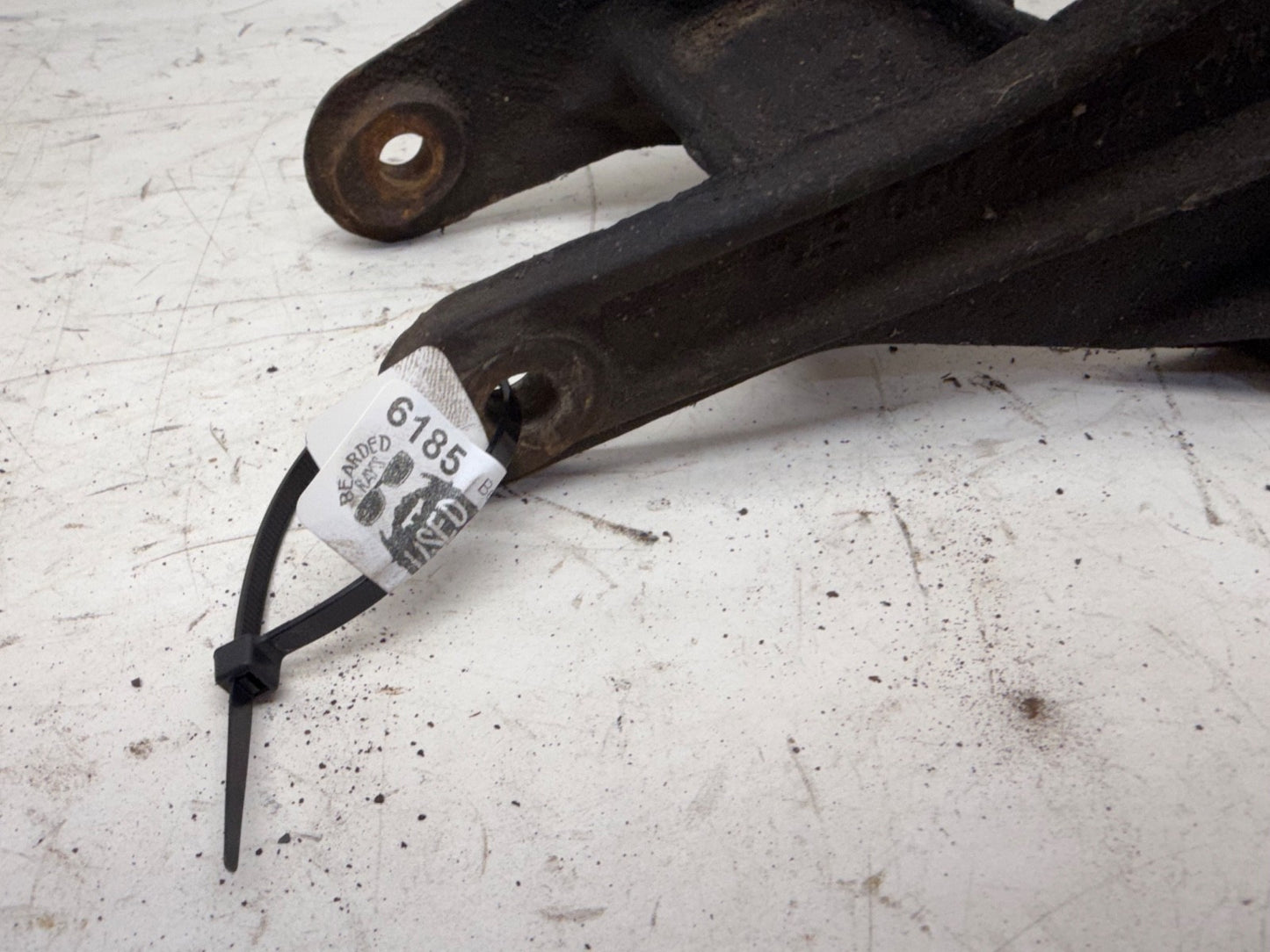 87-95 Jeep Wrangler YJ 2.5 4 Cyl Driver Side Motor Mount Bracket Left Engine OEM