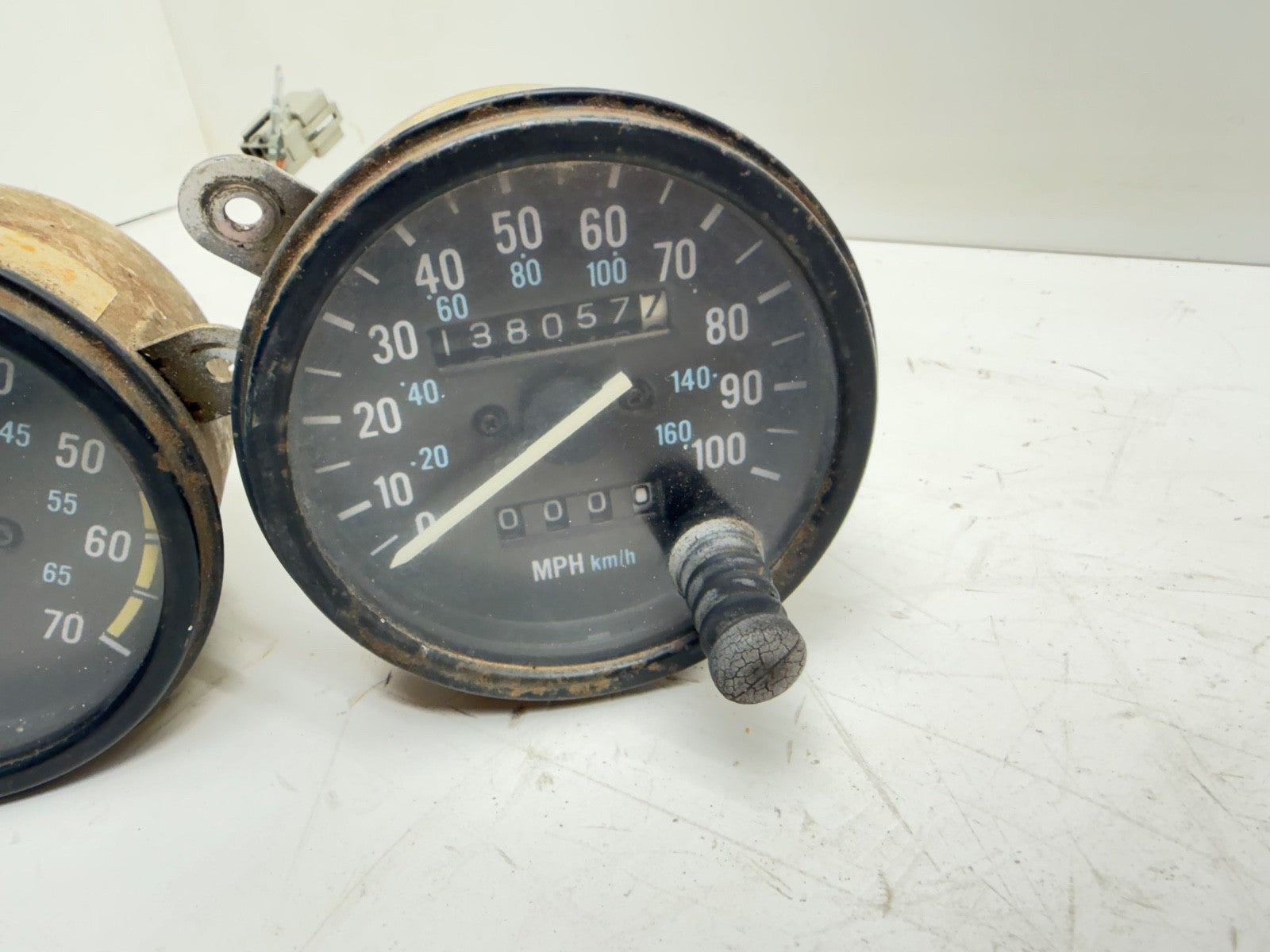 87-90 Jeep Wrangler YJ Gauge Instrument Cluster Speedometer Tachometer 138k Mile