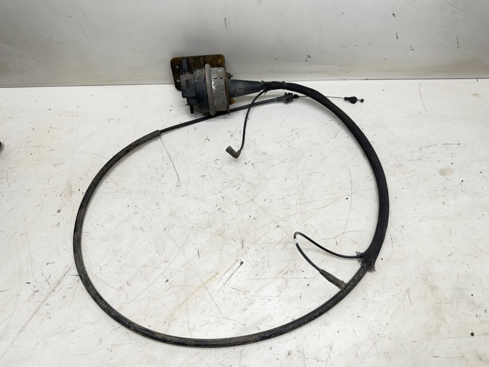 97-02 Jeep TJ LJ Wrangler Cruise Control Speed Servo Module & Bracket OEM Cable