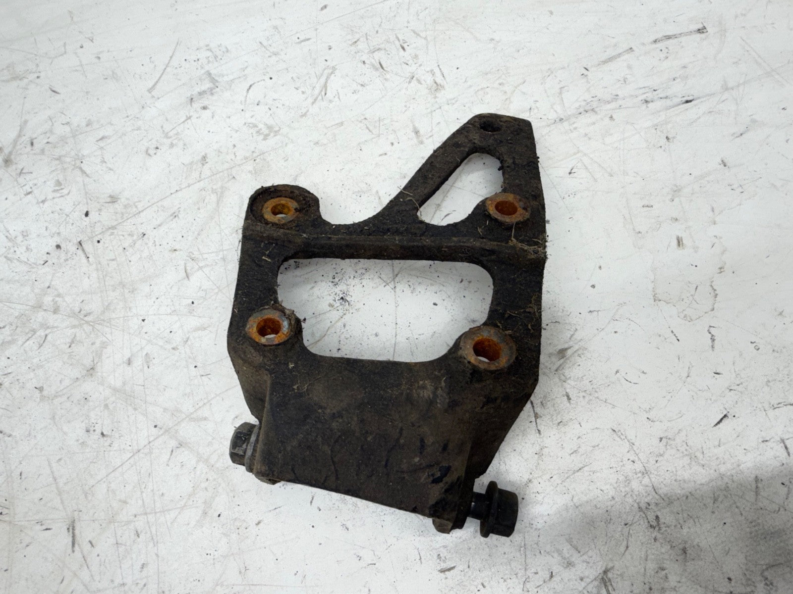 Jeep Wrangler YJ 87-90 2.5 L 4 Cyl Passenger Side Motor Engine Mount 8952001182