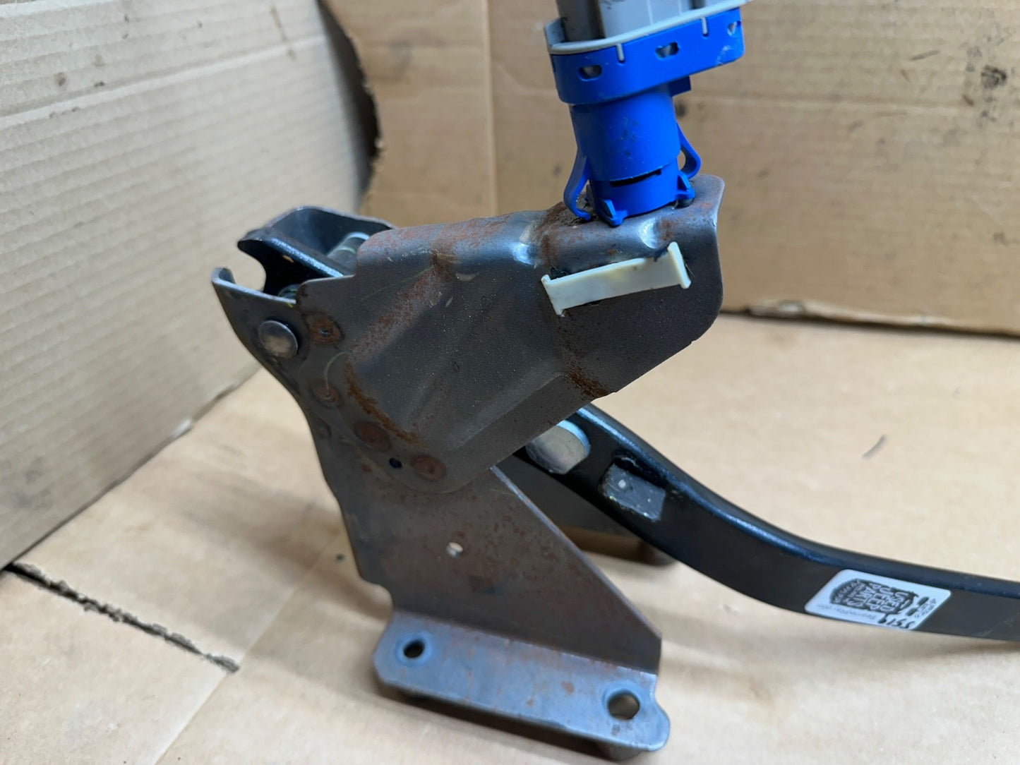 OEM 2011-2016 FORD F250 F350 NON ADJUSTABLE BRAKE PEDAL Super Duty 12 13 14 15