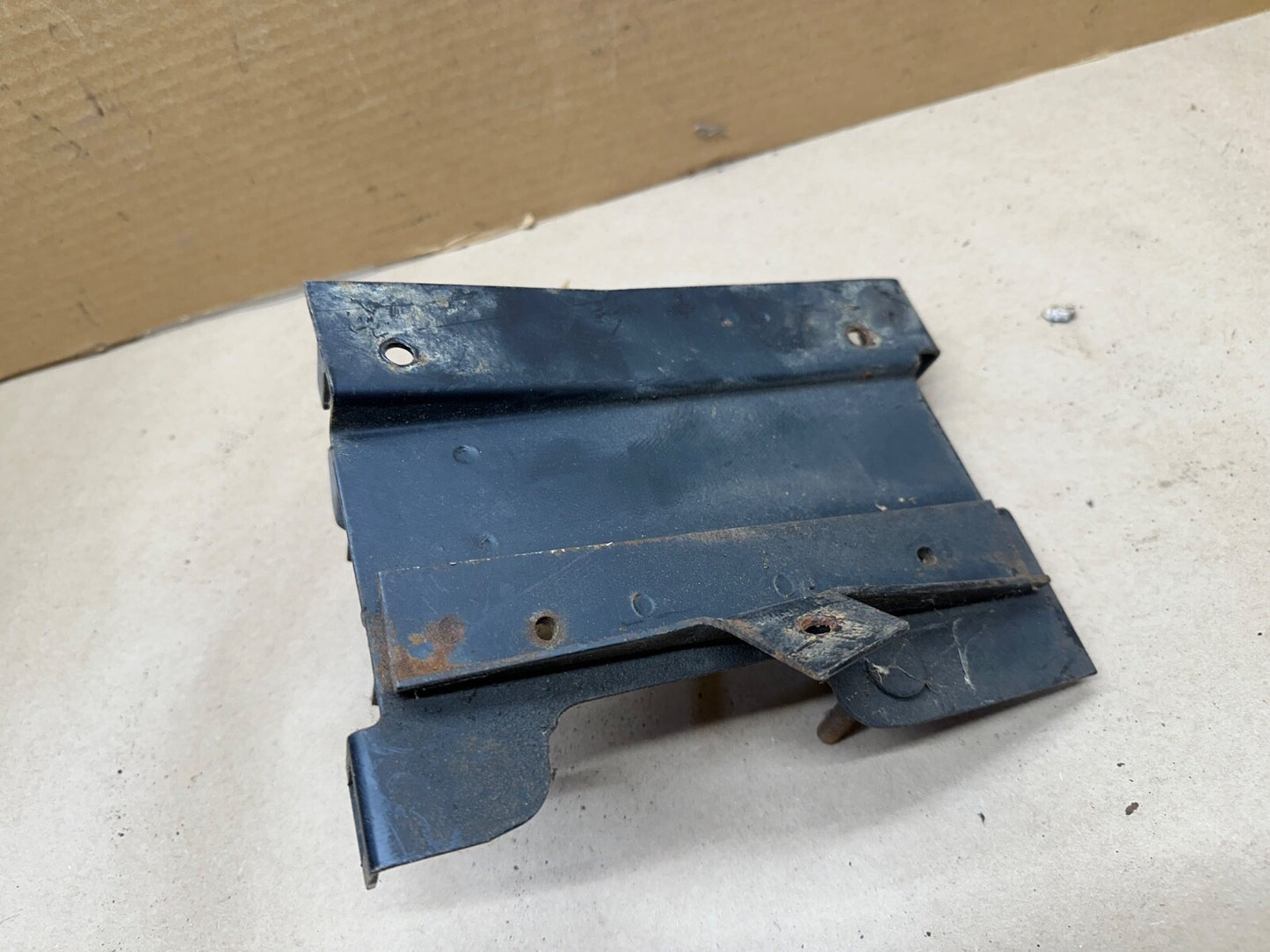 87-90  Wrangler YJ Spare Tire Bottle Jack Bracket Mount OEM Factory 88 89 Holder