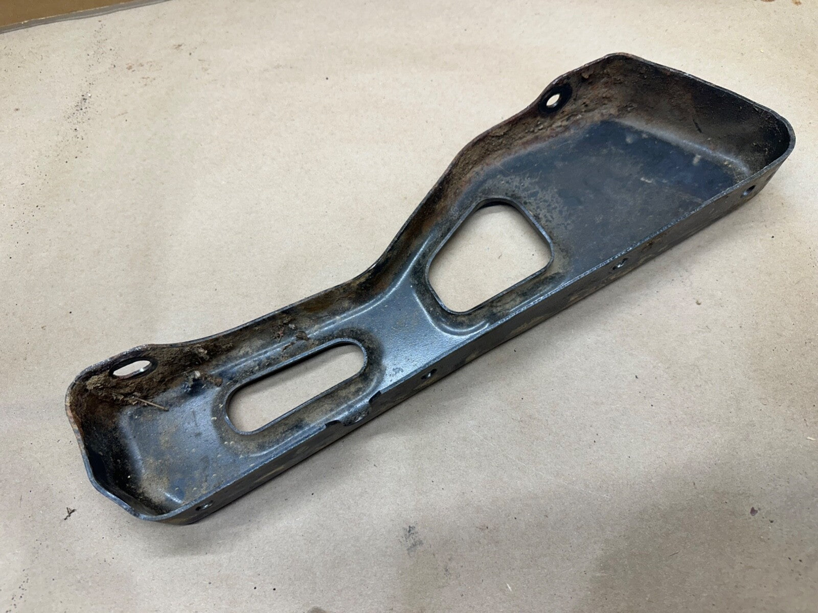 97-02 Jeep TJ Wrangler Front SEAT MOUNT Bracket Fixed Rail Drivers Left ONLY OEM