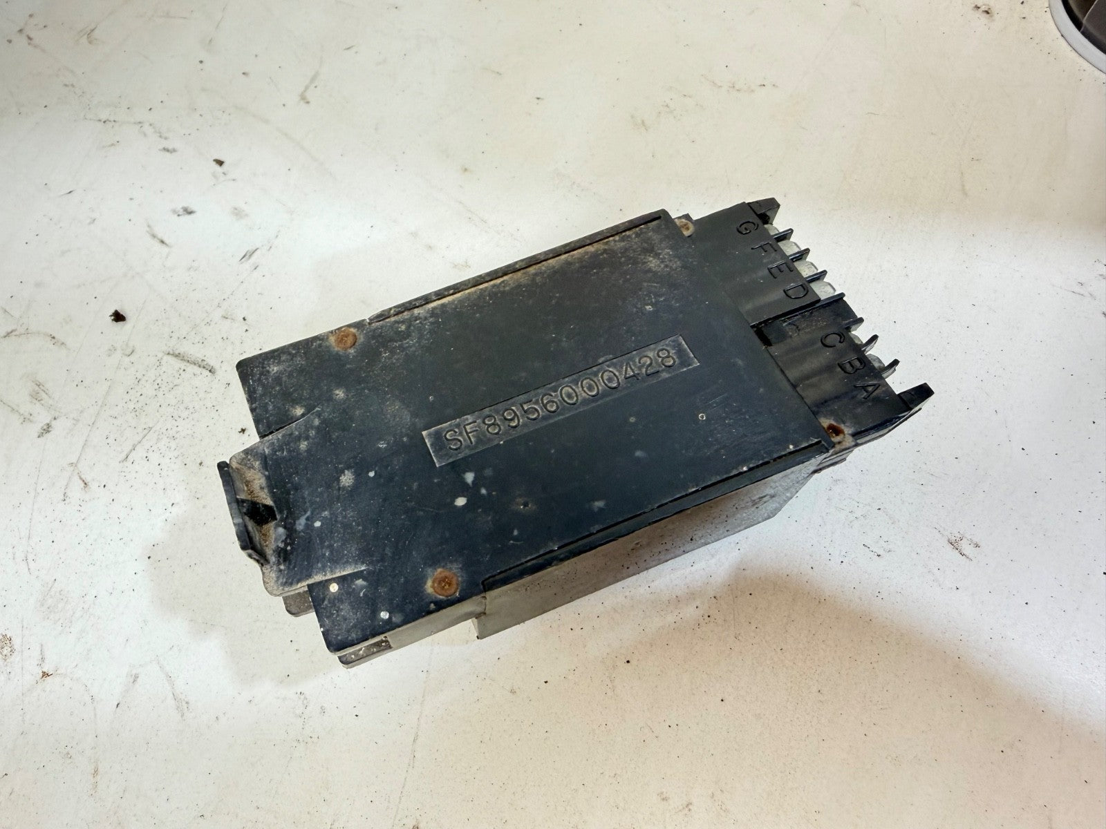 1987-1990 Wrangler YJ Intermittent Wiper Relay Delay Module Box OEM SF8956000428