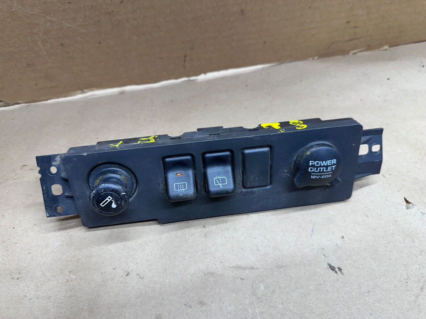 97-01 Jeep Cherokee XJ Dash Switch Panel Dash Defrost Rear Wiper 12v outlet OEM