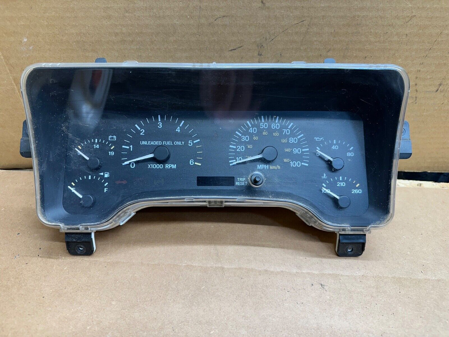 97-01 Jeep Cherokee XJ SPEEDOMETER CLUSTER -YOUR MILES- Panel Gauge Instrument