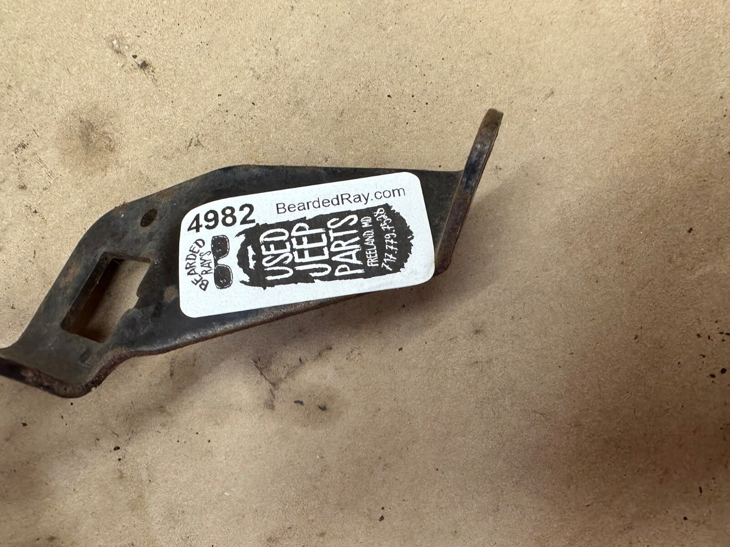 01-06 Jeep Wrangler TJ 4.0L Throttle Cable Bracket Kickdown Mount OEM Factory OE