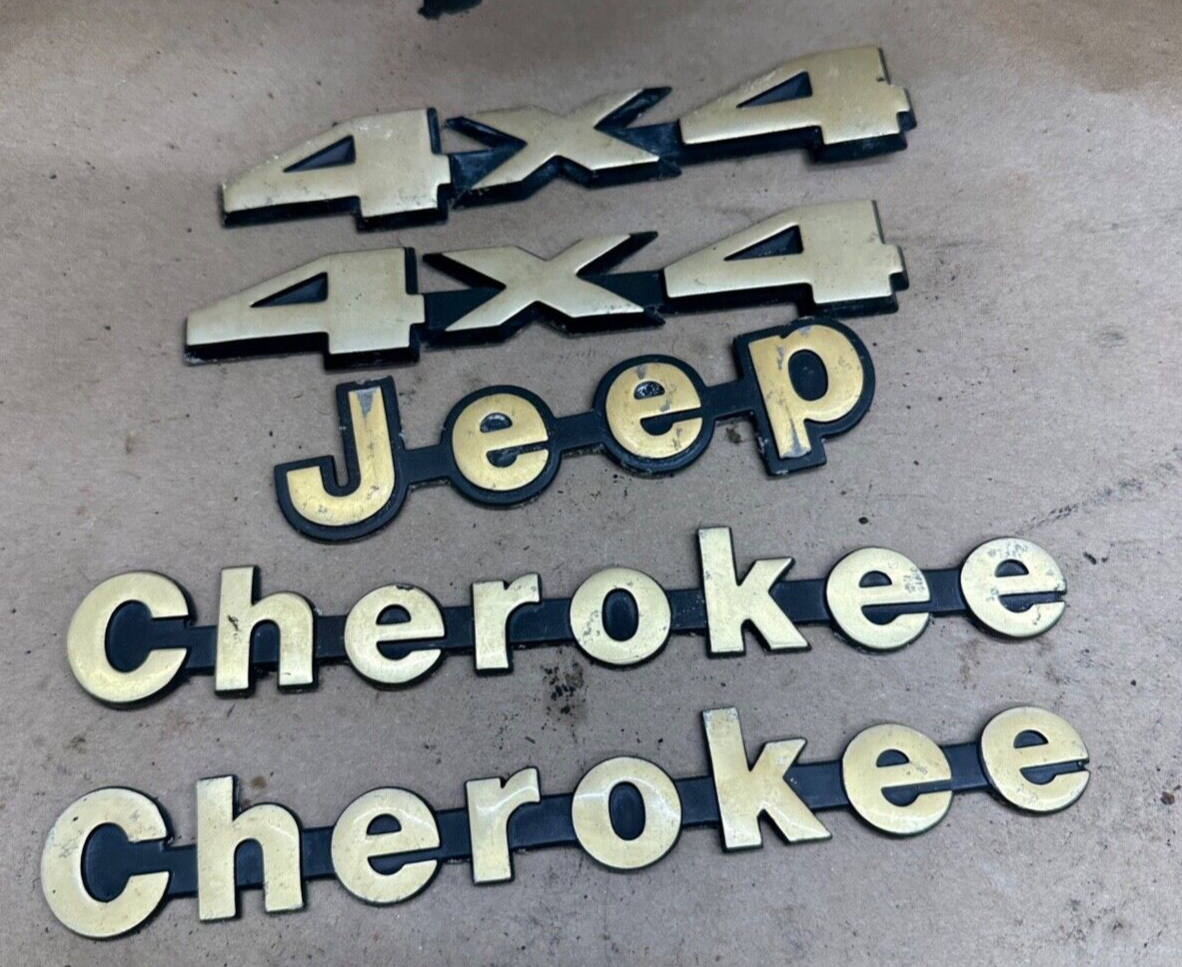 84-01 Jeep Cherokee XJ Fender Emblem Logo Name Plate Emblem Set GOLD LIMITED OEM