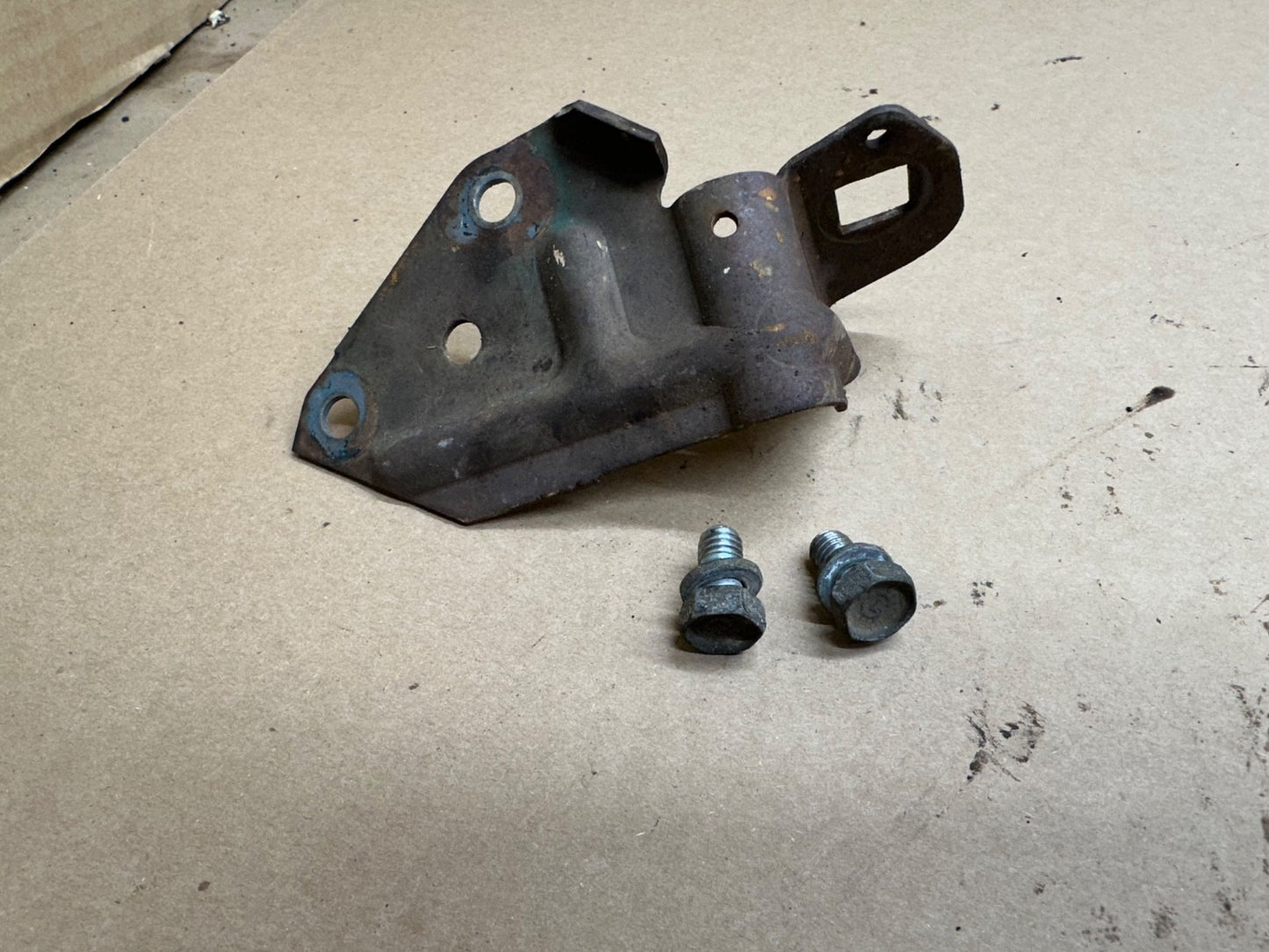 Jeep Wagoneer CJ 5 7 J10 J20 AMC V8 304 360 401 Throttle Cable Bracket Mount OEM