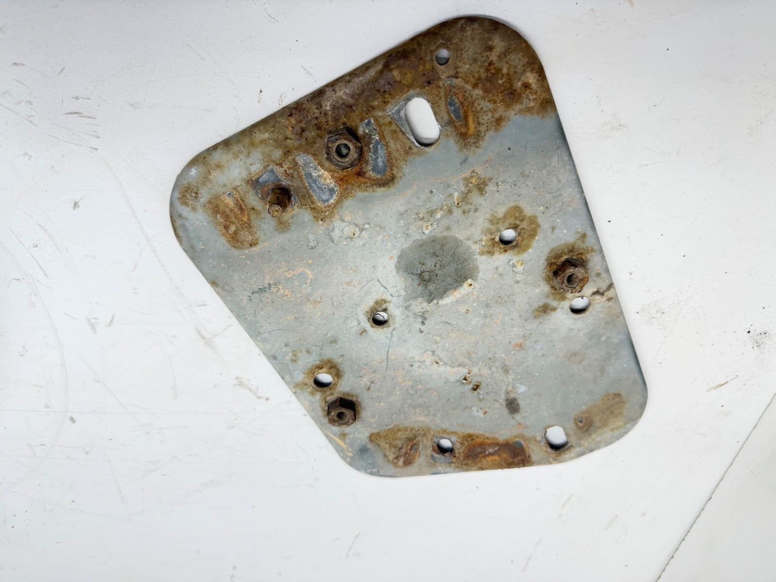 Jeep Wrangler TJ Fender Tray ABS Mount Support Plate Driver Side 97-06 OEM