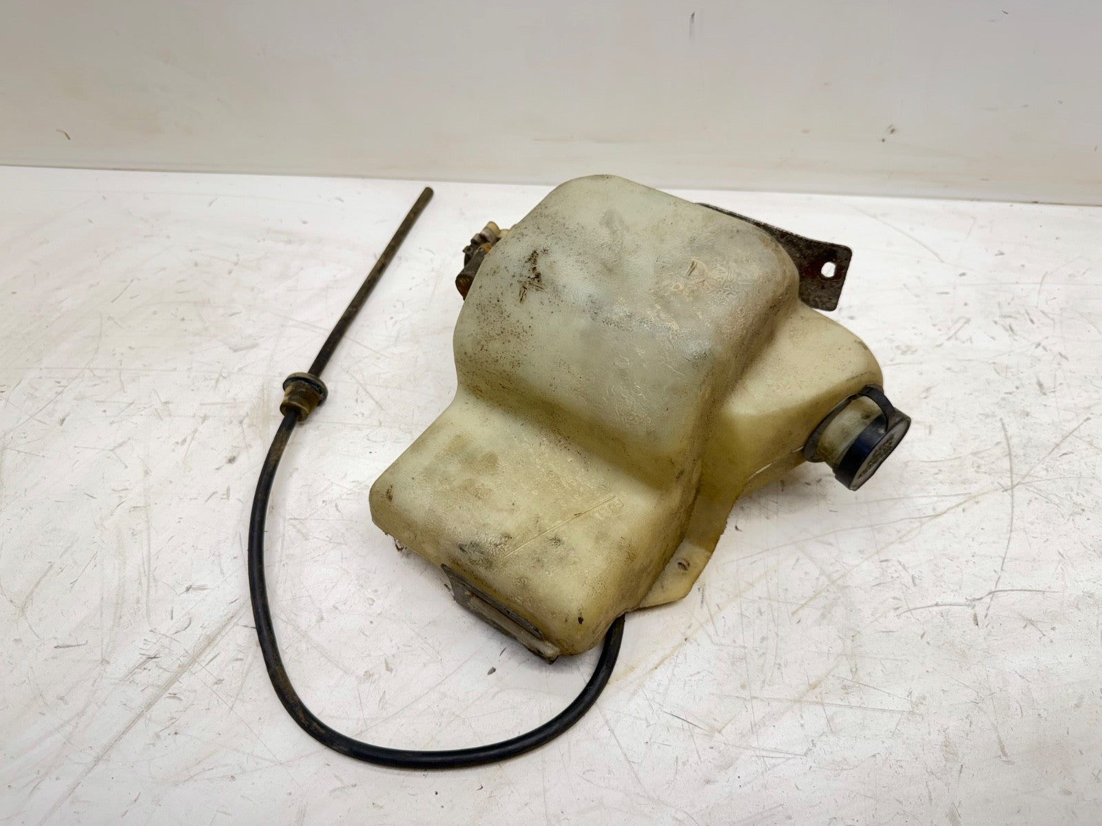 87-90 Jeep YJ Windshield Washer Fluid Reservoir Bottle plastic Tank Wrangler OEM