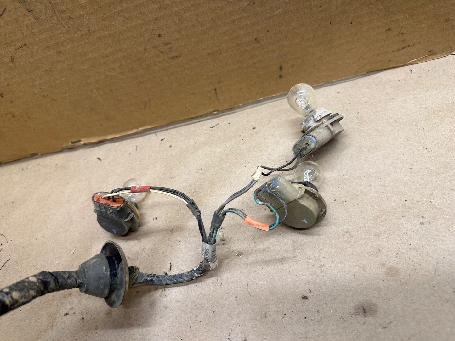 97-01 Jeep Cherokee XJ Tail Light Wiring Harness Left or Right Plug