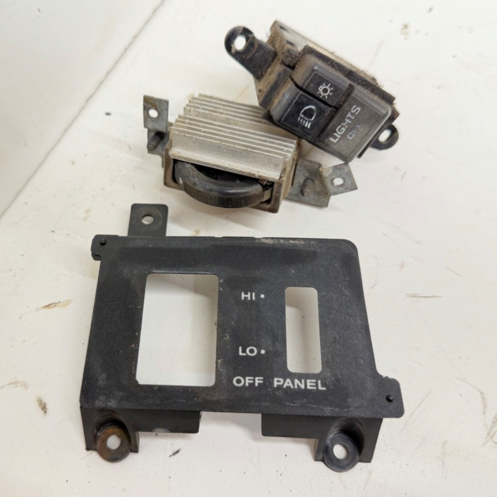 87-95 Jeep Wrangler YJ Headlight Dimmer Switch Trim Bezel Dash Head Light Panel