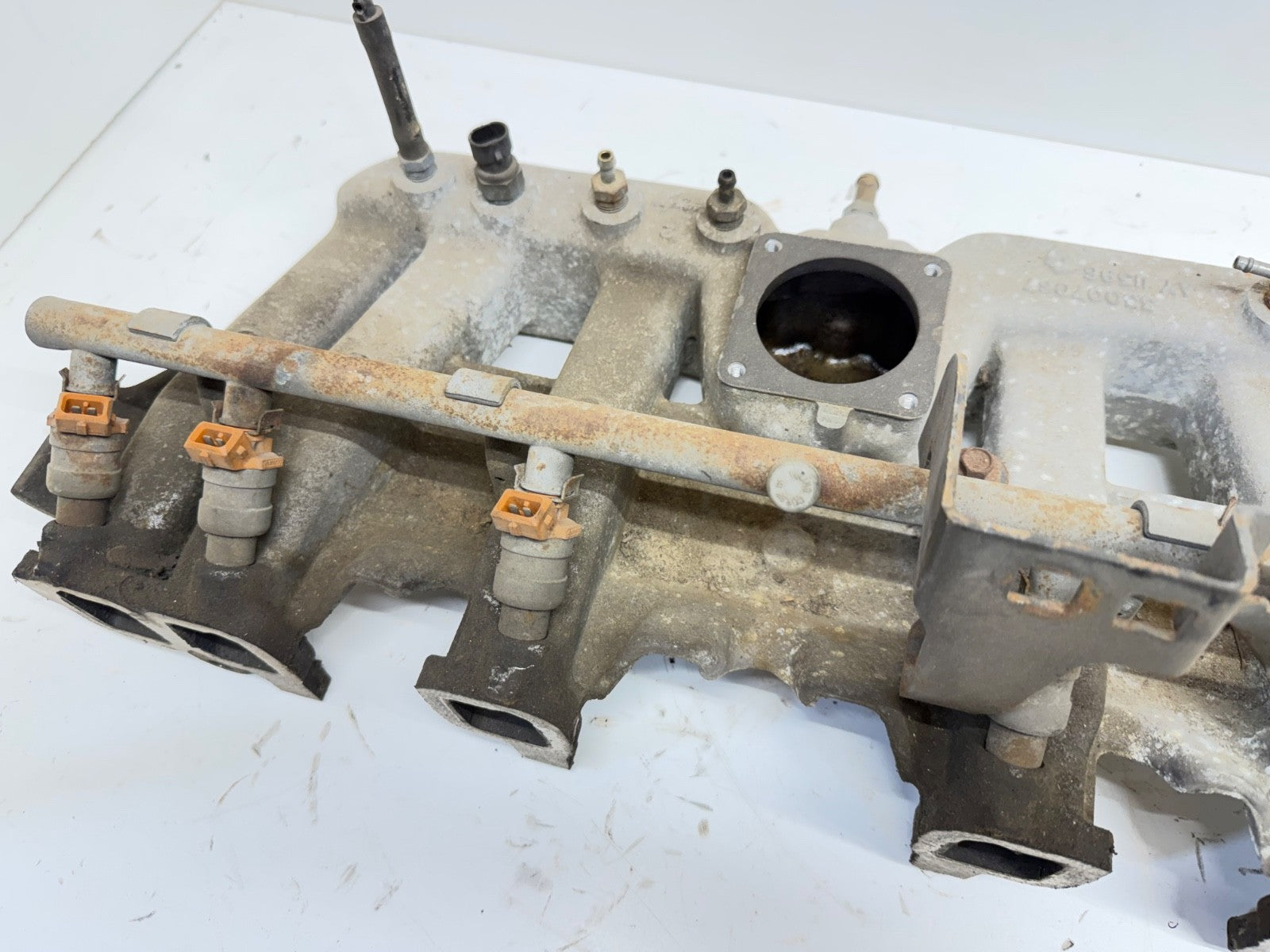Jeep Wrangler YJ 91-95 4.0 L 6 Cyl Intake Manifold Fuel Rail Aluminum 4.0L OEM