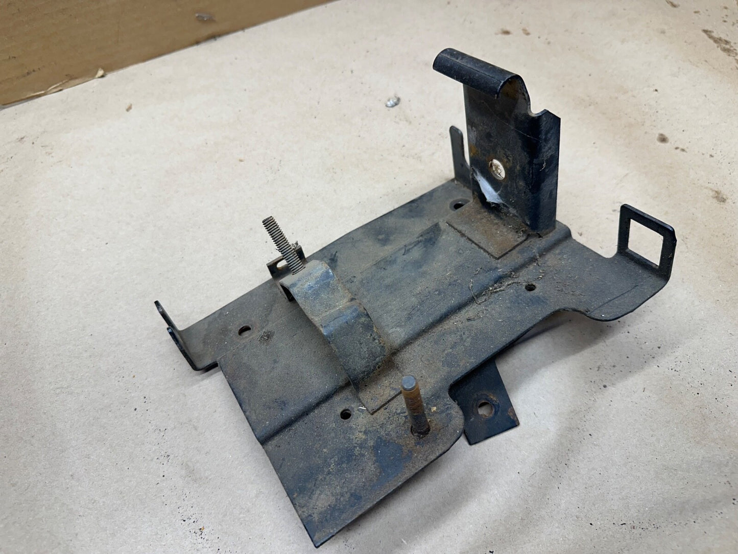 87-90  Wrangler YJ Spare Tire Bottle Jack Bracket Mount OEM Factory 88 89 Holder