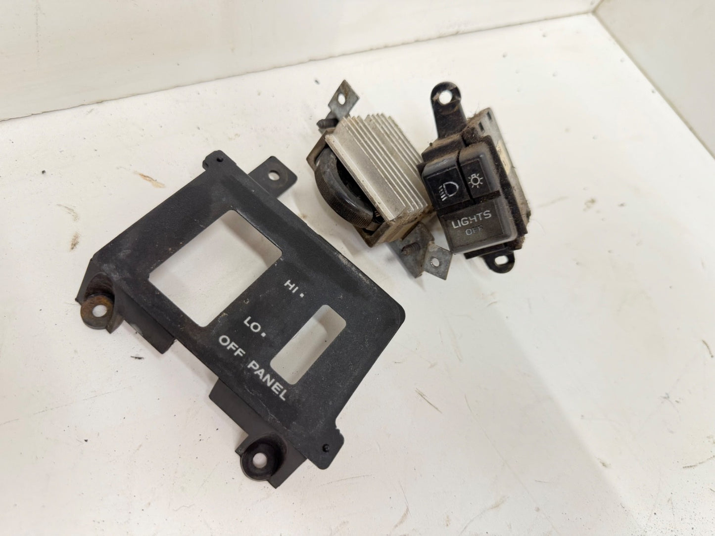 87-95 Jeep Wrangler YJ Headlight Dimmer Switch Trim Bezel Dash Head Light Panel