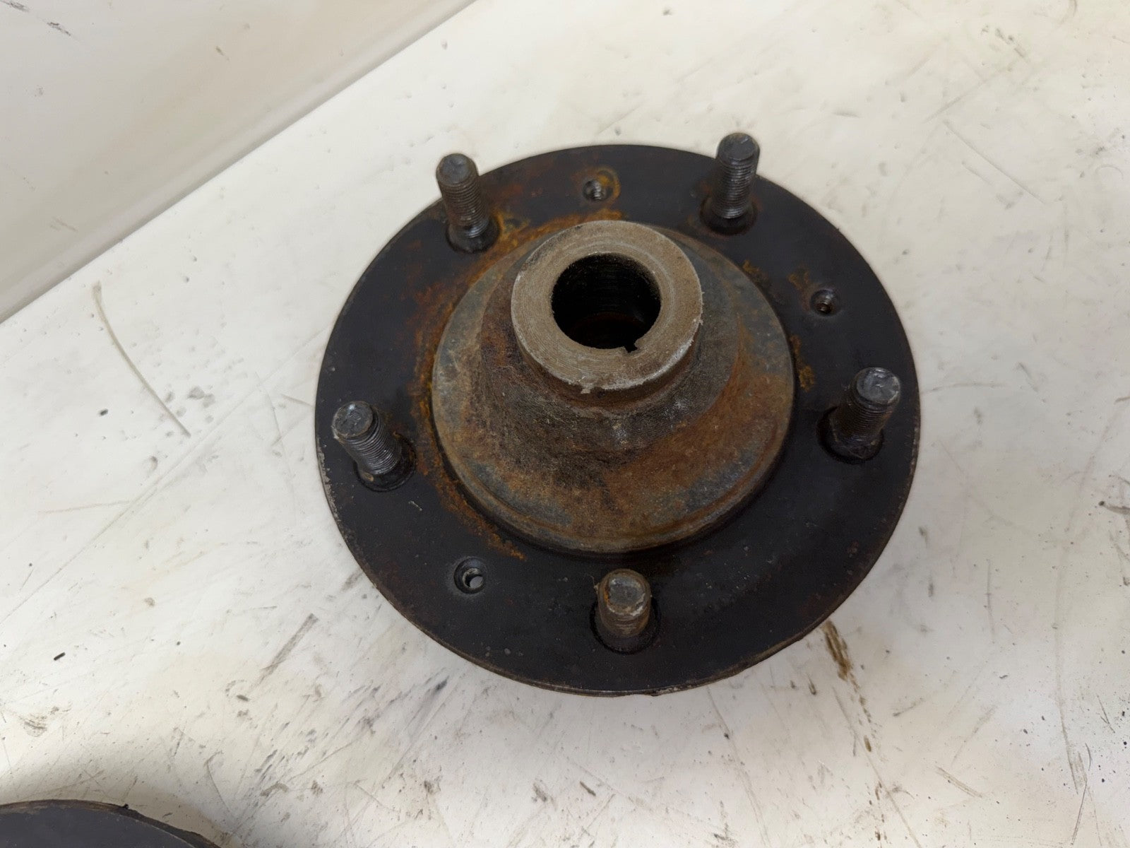 8133730 AMC 20 Wheel Hub 5 Bolt for Jeep CJ5 CJ7 76-86 Flange Axle Shaft OEM