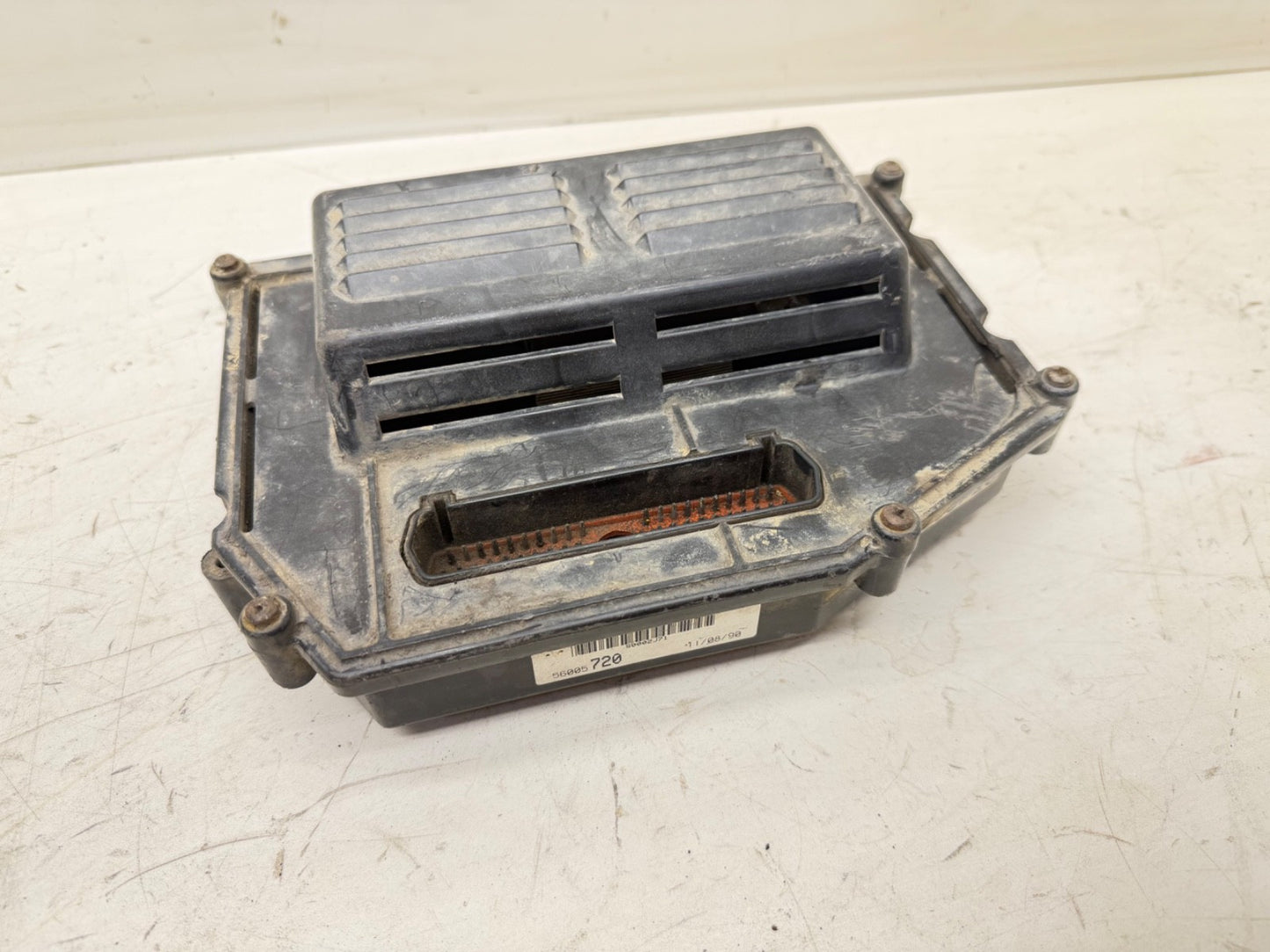 91 Jeep YJ Wrangler ECM 56005720 4.0L 6 cylinder ECM Computer Auto or Manual PCM