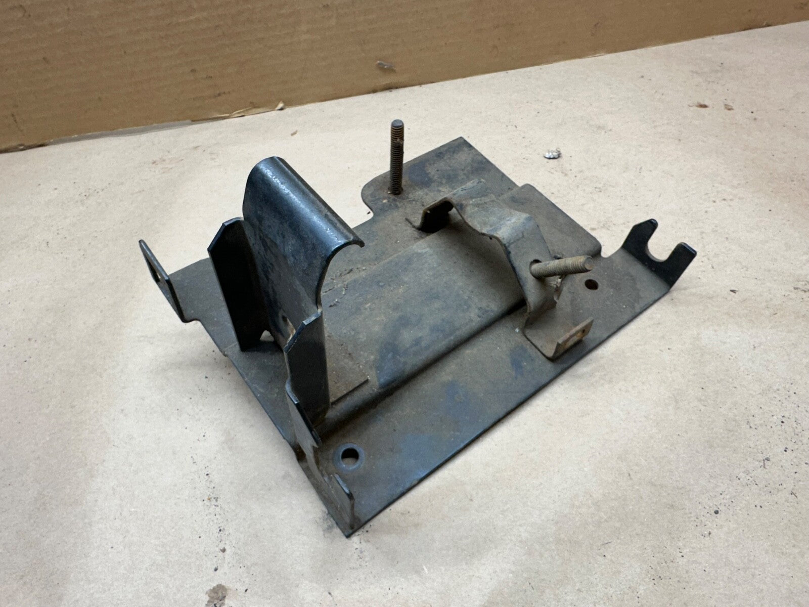87-90  Wrangler YJ Spare Tire Bottle Jack Bracket Mount OEM Factory 88 89 Holder